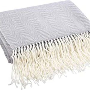 EVOLIVE Soft Acrylic Chevron Knitted Throw Blanket